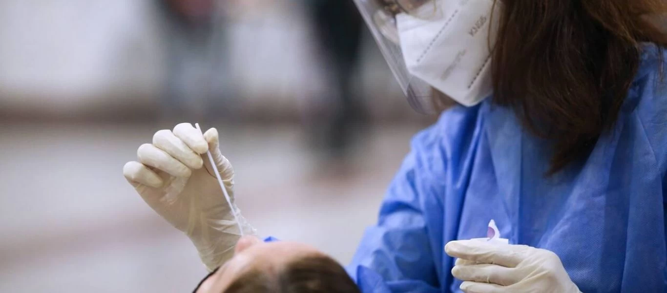 ΦΕΚ για την είσοδο των 12 με 17 σε κλειστούς χώρους με αρνητικό rapid test